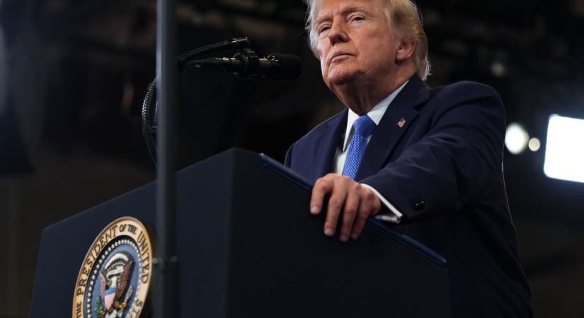 Gazdasági D-nap: minden eddiginél súlyosabb hadviselést hirdetett Trump Irán ellen