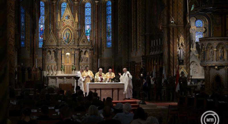 Hálaadó szentmisével emlékeztek Buda visszafoglalására a Mátyás-templomban