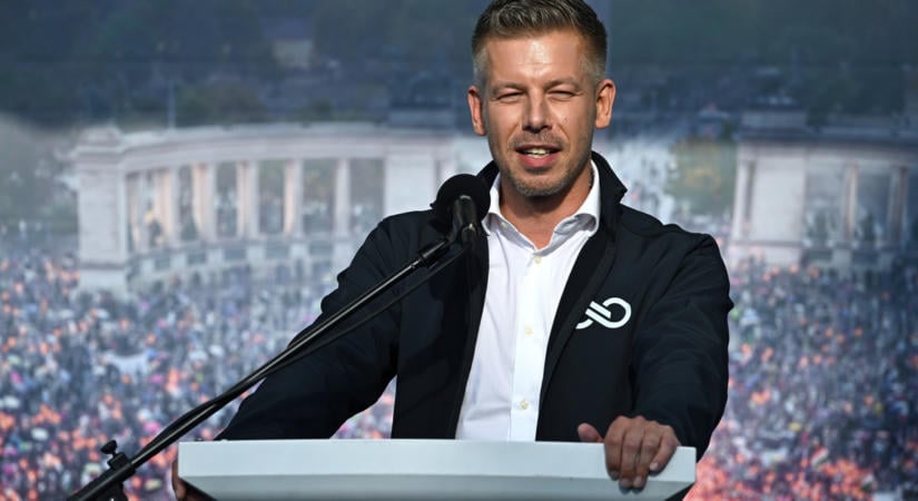 Pécsre érkezett Magyar Péter országjárása, forró témák várhatóak ismét