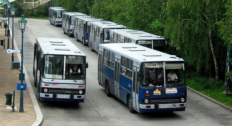 Búcsúzik a közforgalomtól a valaha volt legsikeresebb Ikarus