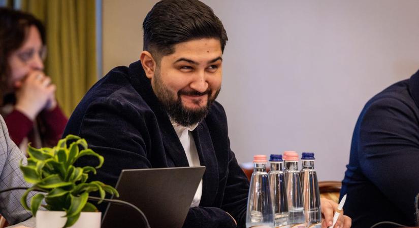 Fideszesek, akiket a Fidesznél is kevésbé kedveltek a szavazók: Radics Béla, Erdős Norbert, Becsó Zsolt