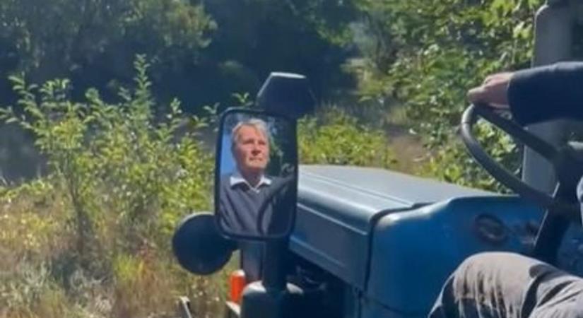 Demszky Gábor traktorra szállt: már nem fél (VIDEÓ)