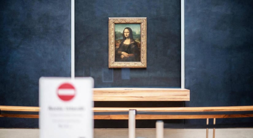 Őrizetbe vettek két német férfit a Louvre-ban, mert festményeket ragasztottak a falra a Mona Lisa mellé