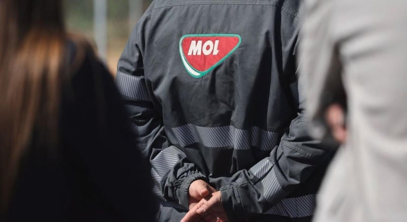 Megnyílt a föld a Mol alatt, a forint is visszaszédült a gyenge oldalra