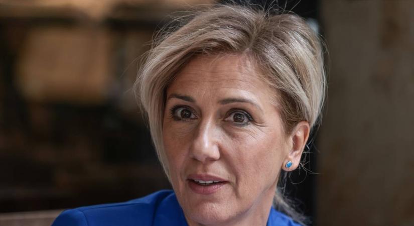 Élő adásban hozta kellemetlen helyzetbe Barabás Évit egy plasztikai sebész