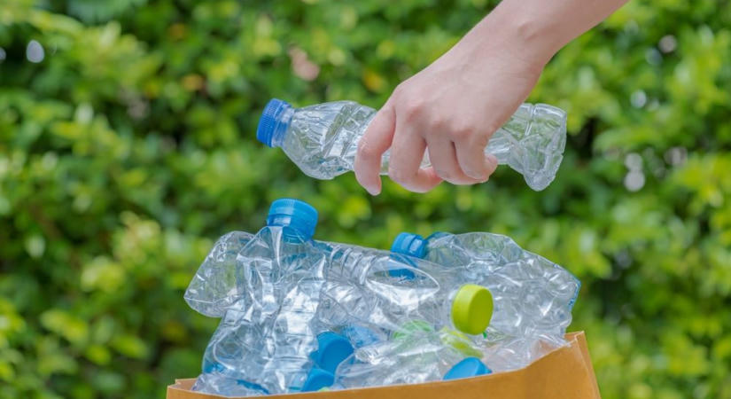 Szembement a MOHU-val a kormány: nem támogatják a készpénzmentes palackvisszaváltást