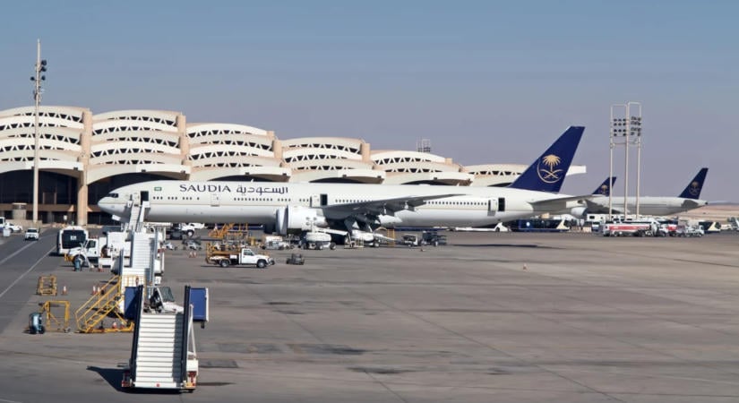 Kiürítették a rijádi King Khalid Nemzetközi Repülőteret egy robbanásról érkezett jelentés után