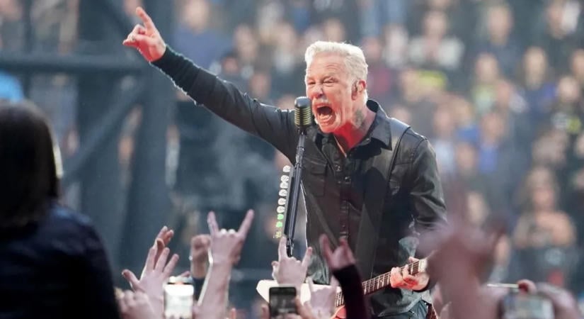 Beszólt a politizáló zenészeknek a Metallica frontembere - videó