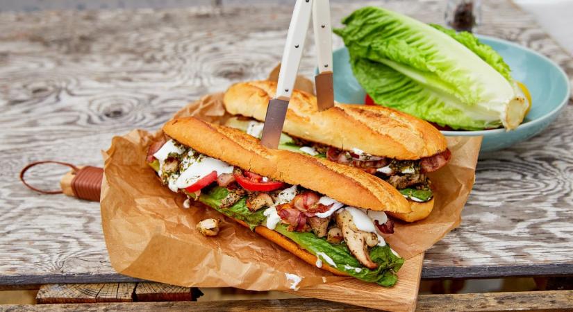 Grillezett chimichurris csirkés szendvics