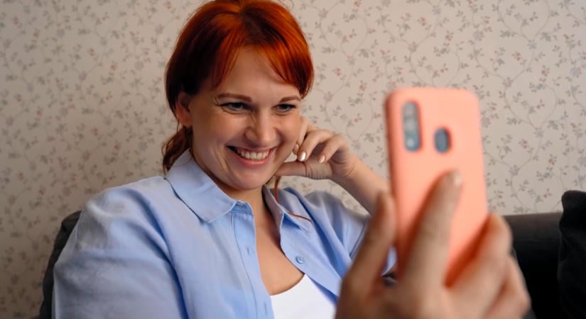 A szakértők szerint ezért idealizáljuk a másikat online ismerkedéskor