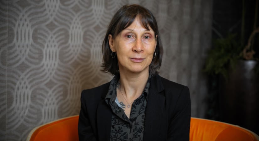 Martina Hefter: Rengeteg nő hisz a romantikus csalóknak, mert nem akarnak egyedül lenni