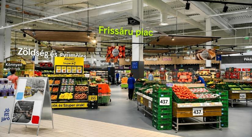 Bővíti magyarországi hálózatát a Tesco, átadták a felújított budaörsi áruházat