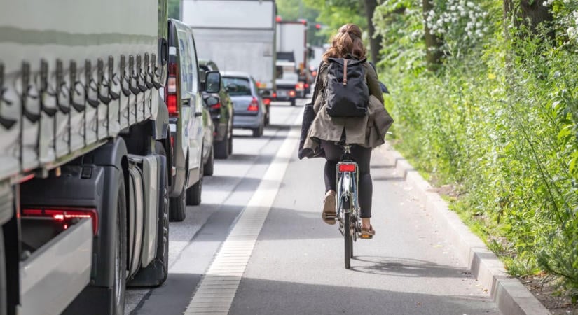 A végére érnek a bicikliútnak, befejeződik a fontos fejlesztés Dombóváron