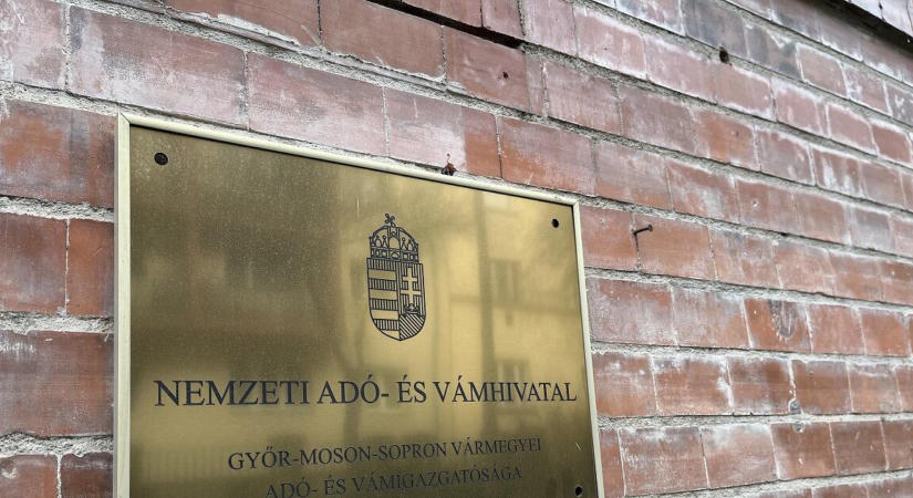 Mintegy 1,8 millióan kapnak adószámla-értesítőt