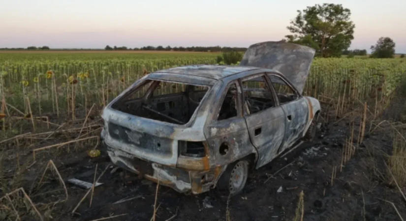 Drón elől próbált elbújni a napraforgók között a Velencei-tavi ámokfutó, akinek még az autója is kigyulladt