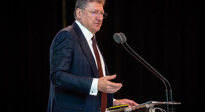 Parragh László kiakadt: Egy buta senkiházi társaság uralta el a Kamarát