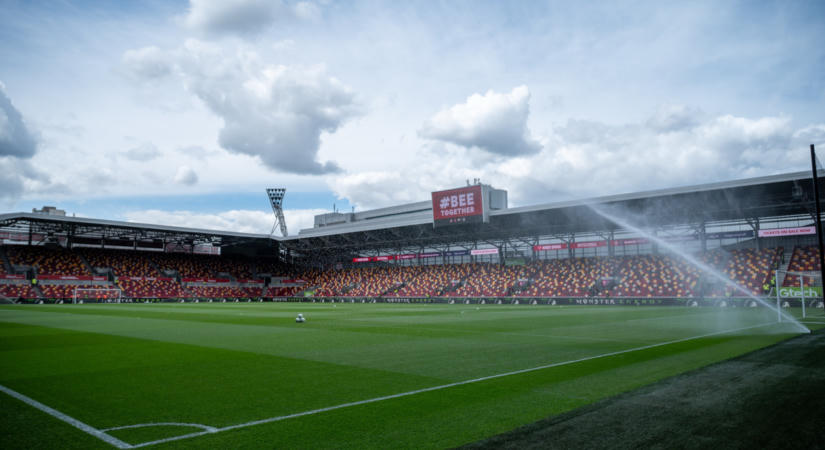 Klubrekordért érkezett Jordan Henderson utódja a Brentfordhoz!