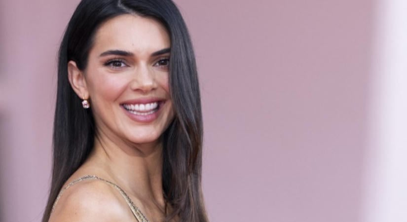 Emeletes ágy hálófülkékből? Kendall Jenner megmutatja, hogy felnőtteknek is működik