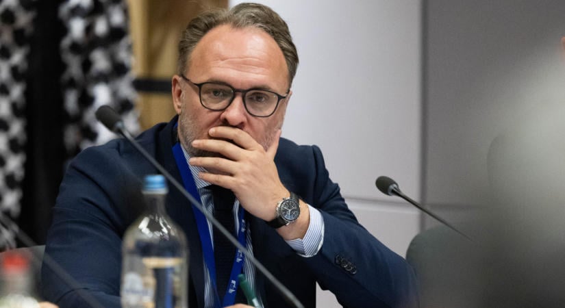 A magyar kormány bármikor felhívhat – üzente az Európai Bizottság biztosa Magyar Péteréknek