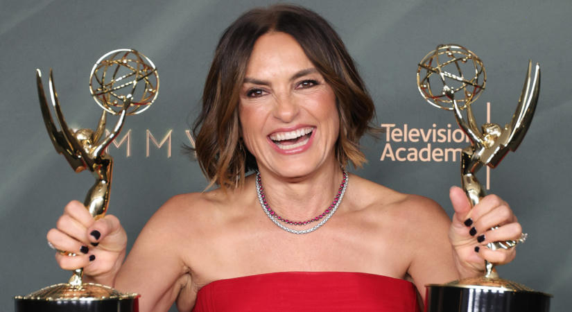 A magyar kötődésű Mariska Hargitay történelmet ír az Emmy-gálán - már a megjelenésével is üzent