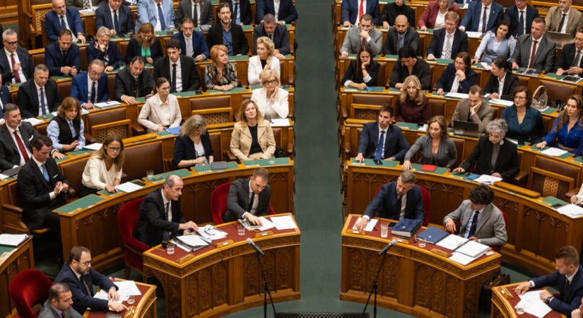 Csúszik az ügynökakták nyilvánosságra hozása