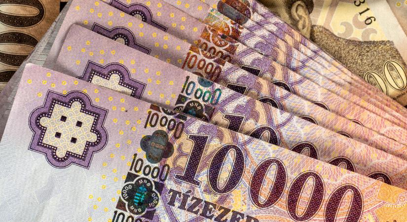Csilingelt a kassza: 100 vállalkozás már örülhet