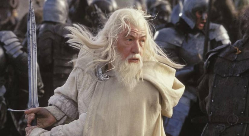 Gandalf-szerelésben köszönt be Ian McKellen a The Hunt for Gollum forgatásáról