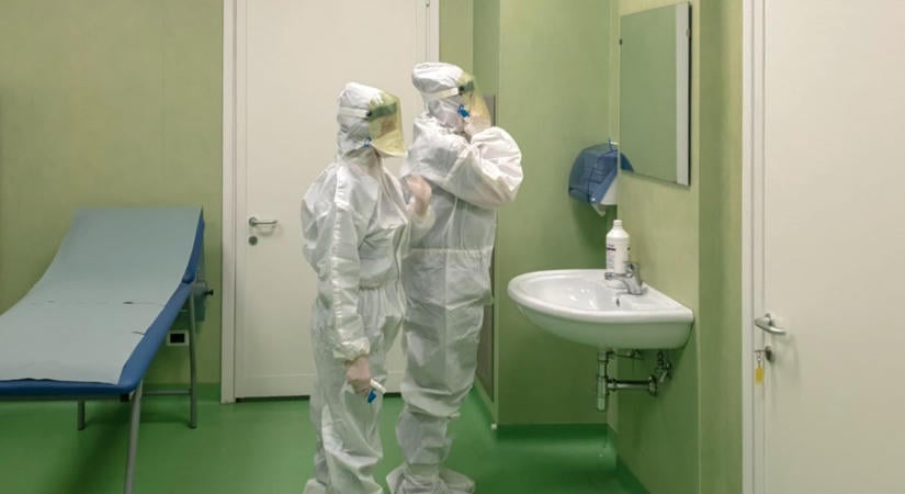 Az USA is ellenőrzi az orosz egészségügyi helyzetet egy laboratóriumi dolgozó pestisgyanús halálesete után