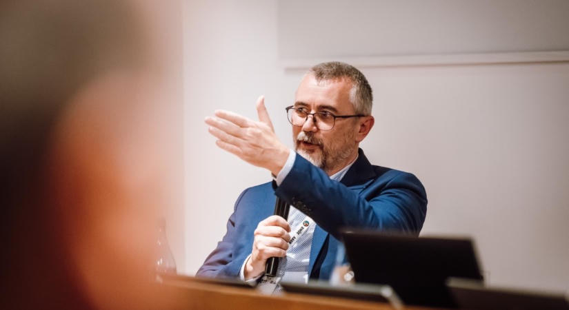 Jobban nem élünk majd, de legalább rosszabbul sem? – Gazdasági kilátások 2027-re
