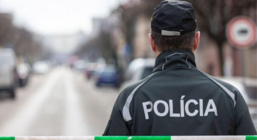 Halálosan megfenyegette osztálytársát egy diák Komáromban