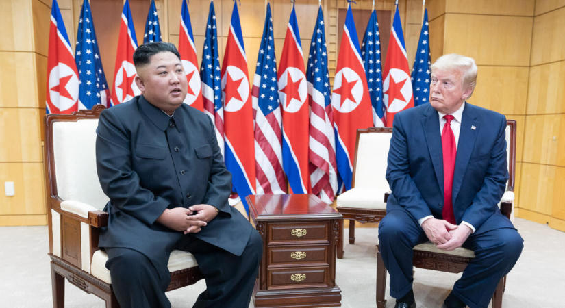 Trump az észak-koreai diktátornak kedveskedett