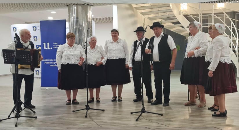 Közös gyökereiket fedezték fel Kesztölc és Mocsenok lakói