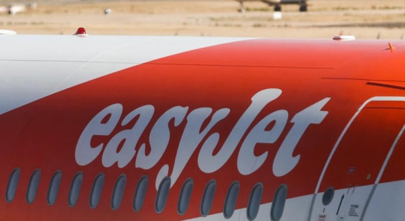 Vészhelyzet a Flydubai járatán: az egyik pilóta akarhatta földnek vezetni a gépet, folyt a vér a fülkében