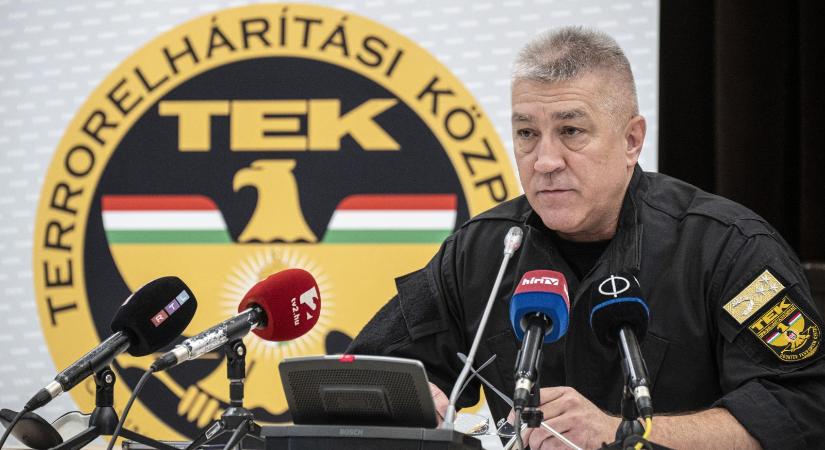 Gyanúsítottként hallgatták ki Hajdu Jánost, a TEK volt főigazgatóját az ukrán pénzszállítók ügyében