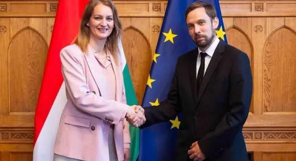Divinyi Zsombor: Nem vagyok és soha nem voltam senkinek a „strómanja”