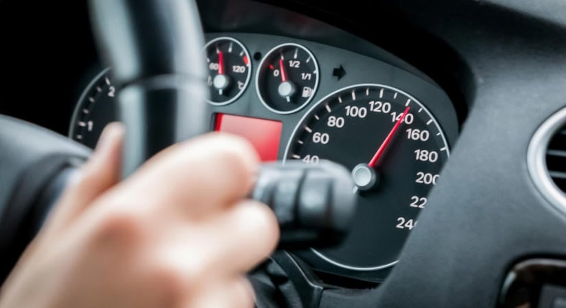 A szomszédunkban ezentúl nagyon figyelniük kell az autósoknak a sebességmérőt