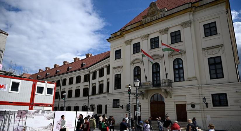 Vitézy Dávid: A héten hétköznap is látogatható a Karmelita és a Miniszterelnöki Kabinetiroda épülete