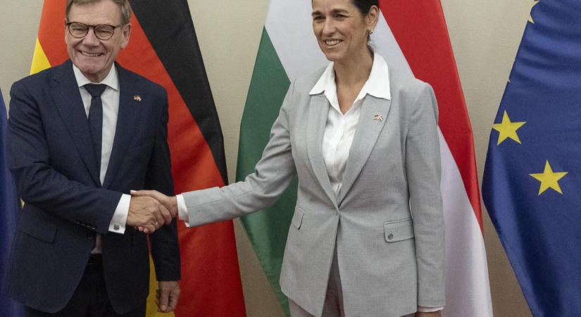 A korábbinál szorosabb kapcsolat kiépítésére törekszik a német külügyminiszter a magyar kormánnyal