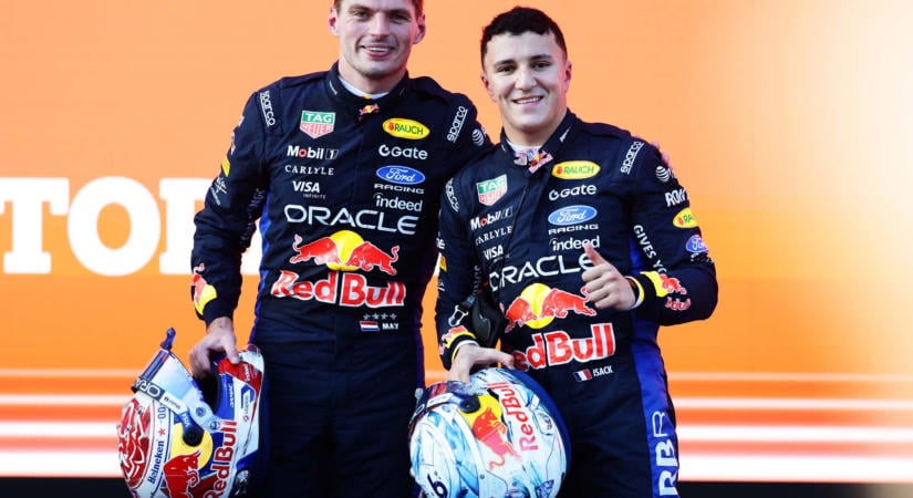 Hadjar elárulta, miért ennyire nehéz felvenni a versenyt Verstappennel