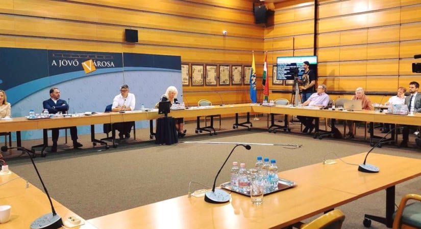 Miért nem siethet a Tisza az önkormányzatok átrendezésével?