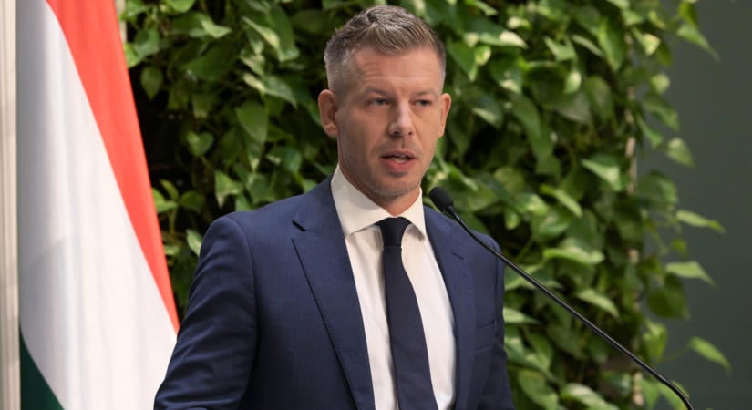 Magyar Péter: Nem ment át a poligráfos vizsgálaton a Dunába dobott telefon ügyének sértettje