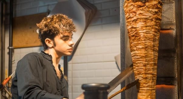 Hatékony konyhatechnológia: Gyrossütők szerepe a modern vendéglátásban