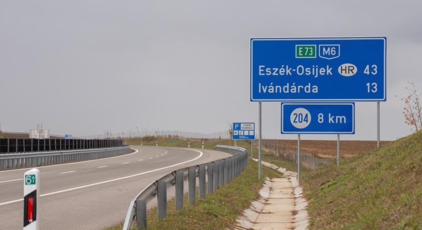 Vitézy elővette a dokumentumot, amely szerinte bizonyítja az M6-os túlárazását