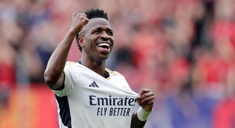 A Real Madrid világklasszisa eljegyezte barátnőjét
