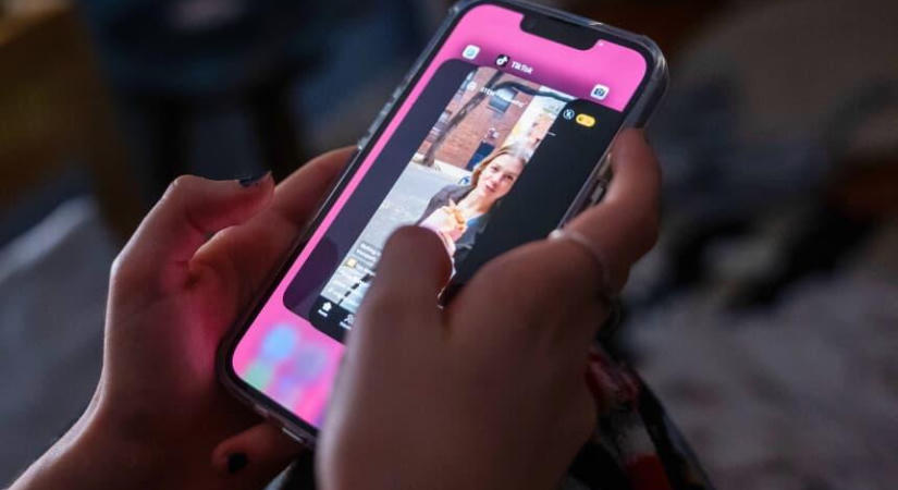 YouTube vs. TikTok. Melyik tud jobban beszippantani?