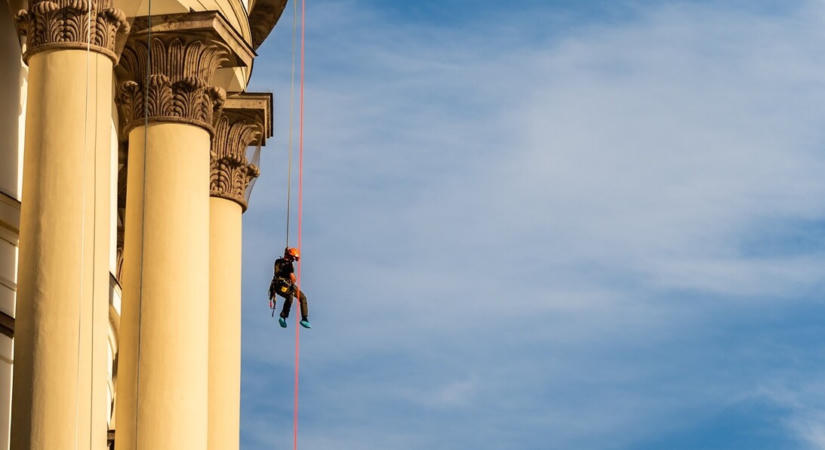 Budapest Rope: Életmentés köteleken a Bazilika kupolájából