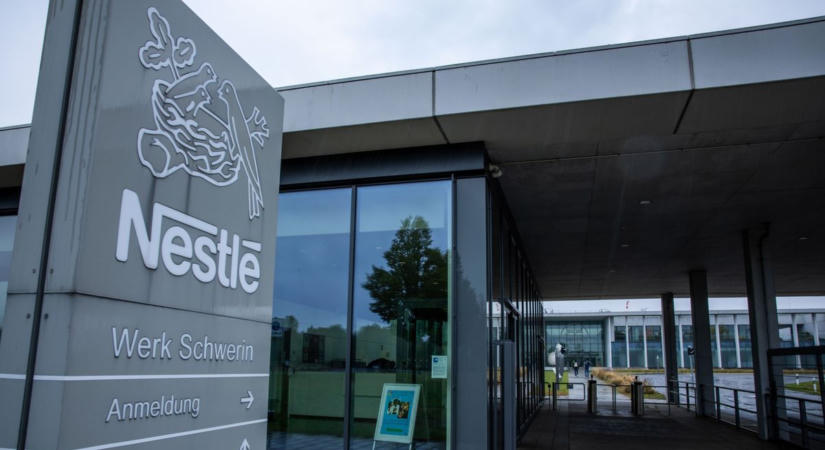 Új pályára állítja ásványvíz-üzletágát a Nestlé: külön cégbe kerül a Perrier és a S.Pellegrino