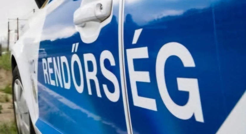 Három jármű ütközött össze a 84-es főúton