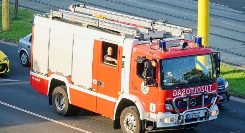 Tűz és baleset miatt kilométeres torlódás alakult ki az M5-ösön