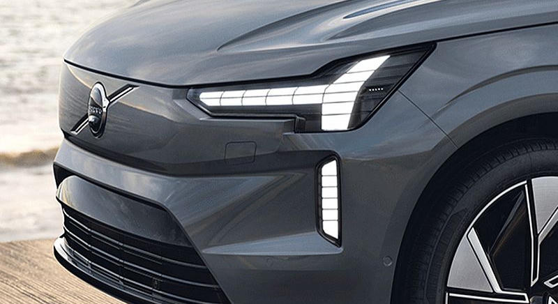 Nem áll le a költségvágással a Volvo, újabb irodát zár be